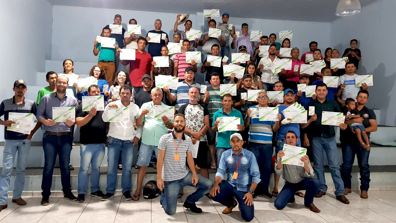  Curso de Operador de Máquinas Pesadas qualifica moradores do município