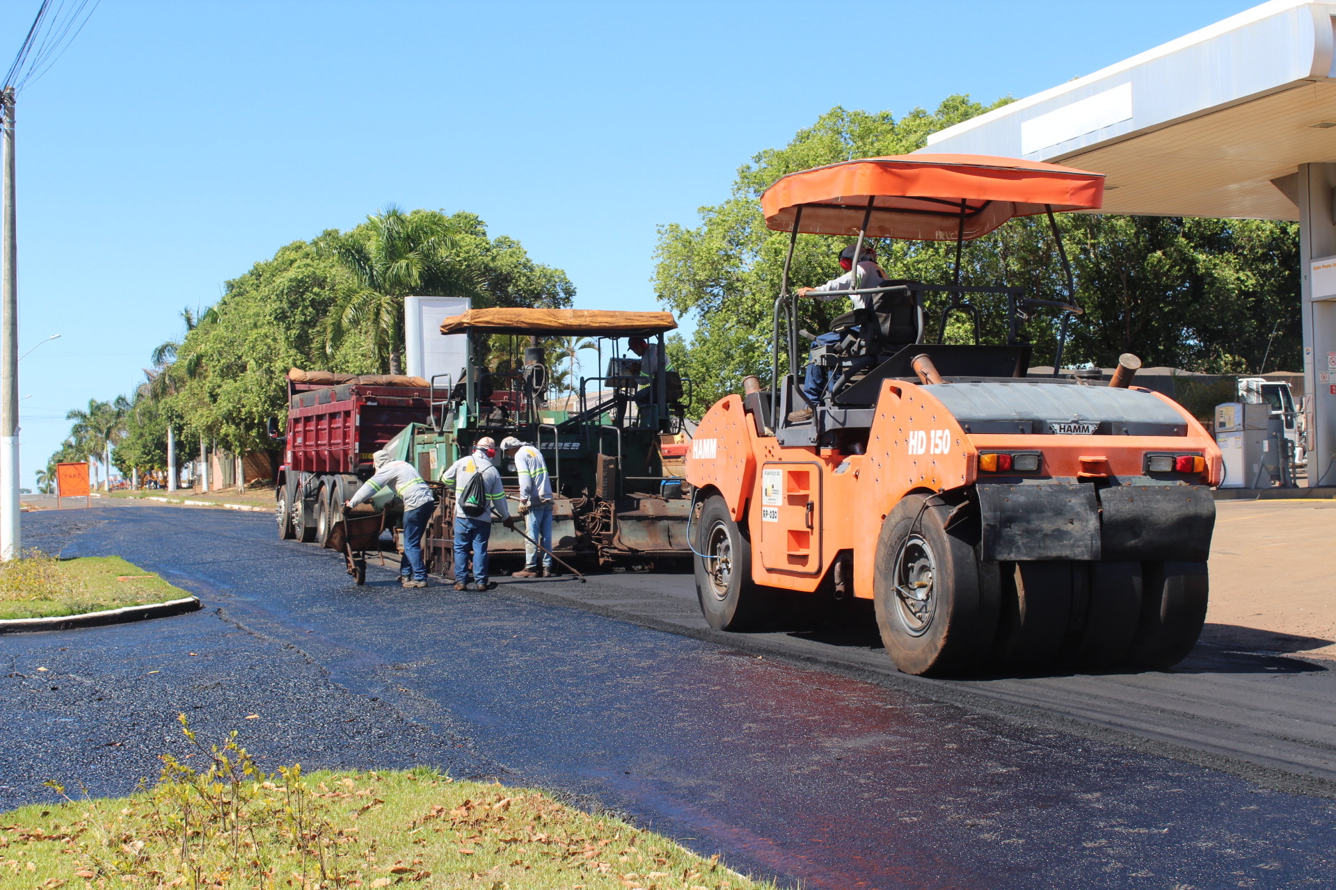 Atenção, motoristas e pedestres: as obras continuam!