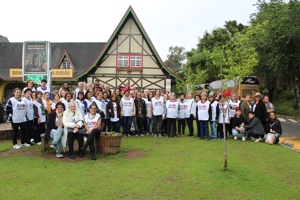 Grupo da melhor idade de Urânia visita Campos do Jordão
