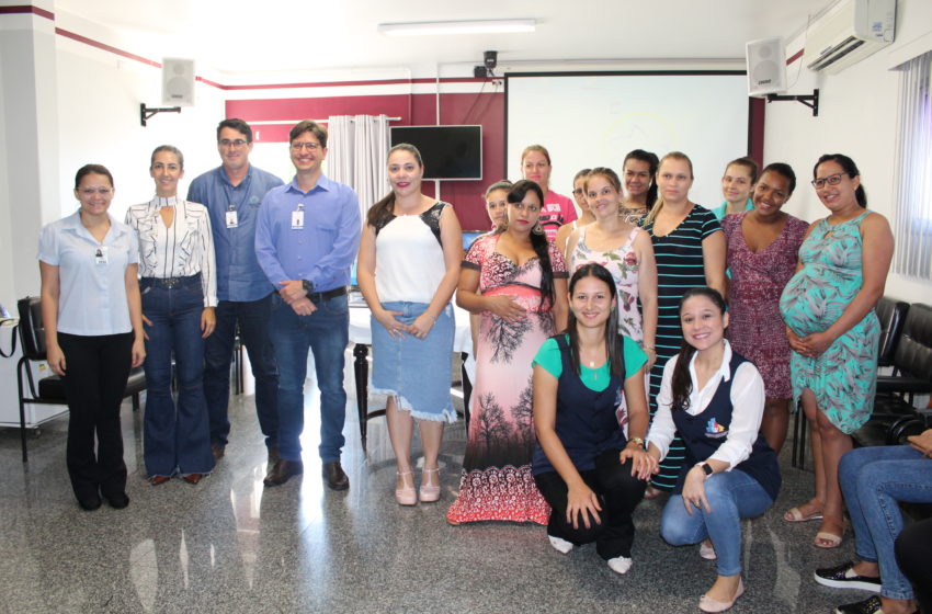 Gestantes de Urânia visitam maternidade da Santa Casa de Jales