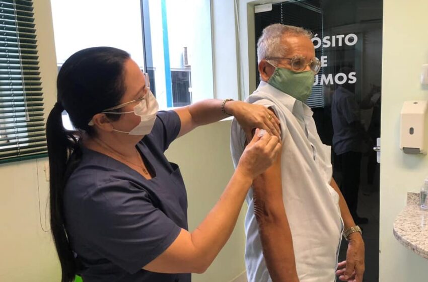 CAMPANHA NACIONAL DE VACINAÇÃO CONTRA A COVID-19 ATENDE IDOSOS DE 85 A 89 ANOS