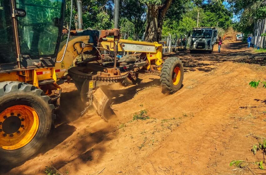 Secretaria de Agricultura e Meio Ambiente de Urânia realiza manutenção das Estradas Rurais Municipais