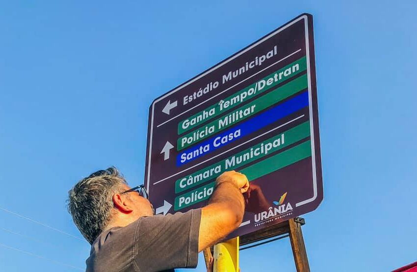 Urânia conta com novas placas de sinalização