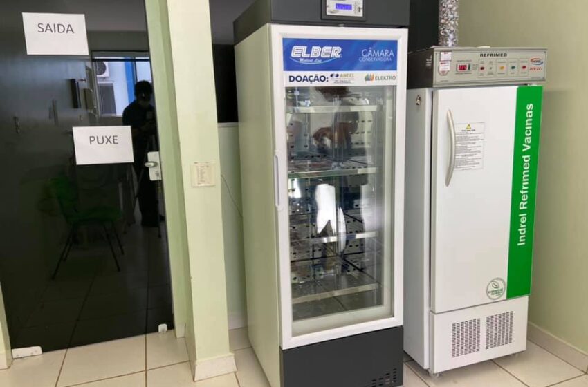  Secretaria de Saúde de Urânia ganha refrigerador científico para armazenamento de vacinas