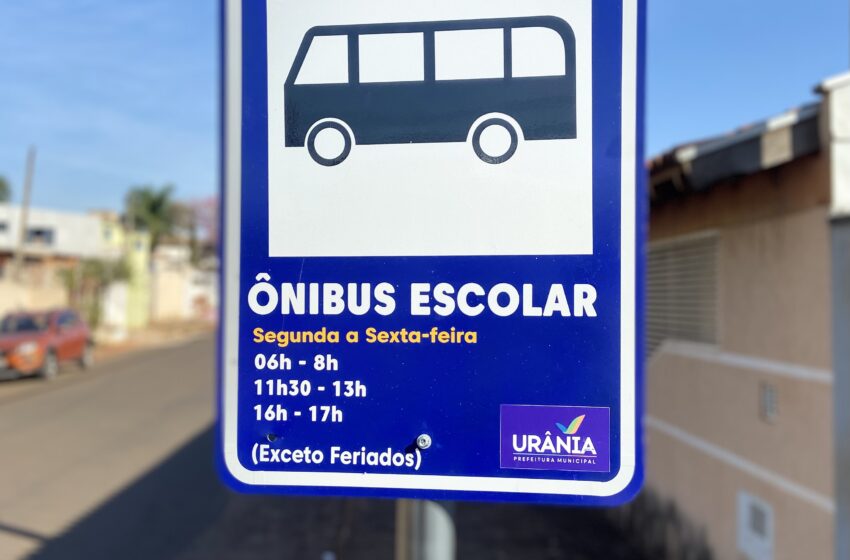 Prefeitura instala placas de identificação dos pontos de ônibus escolares