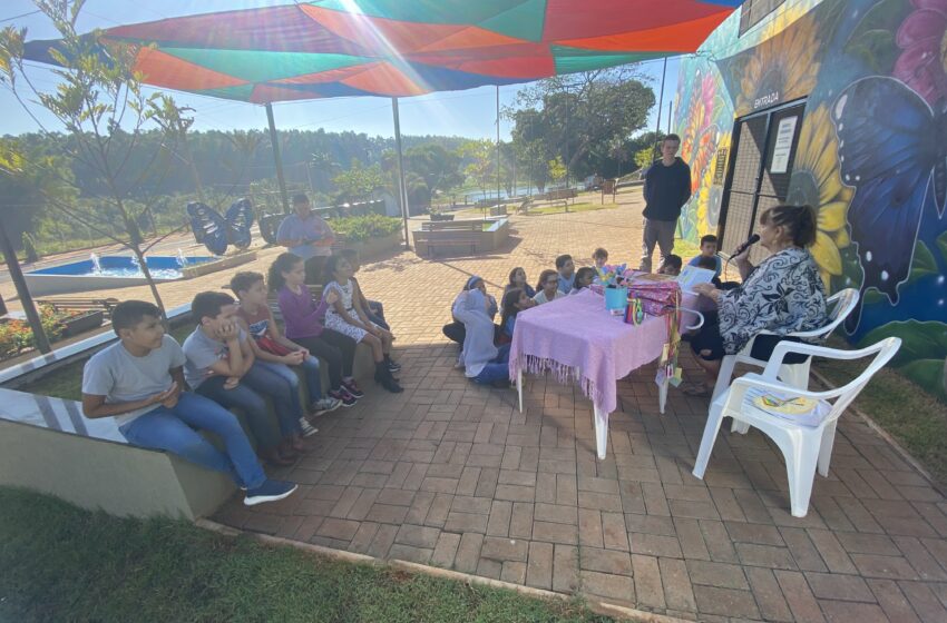 Projeto Literário complementa experiência no Borboletário Municipal
