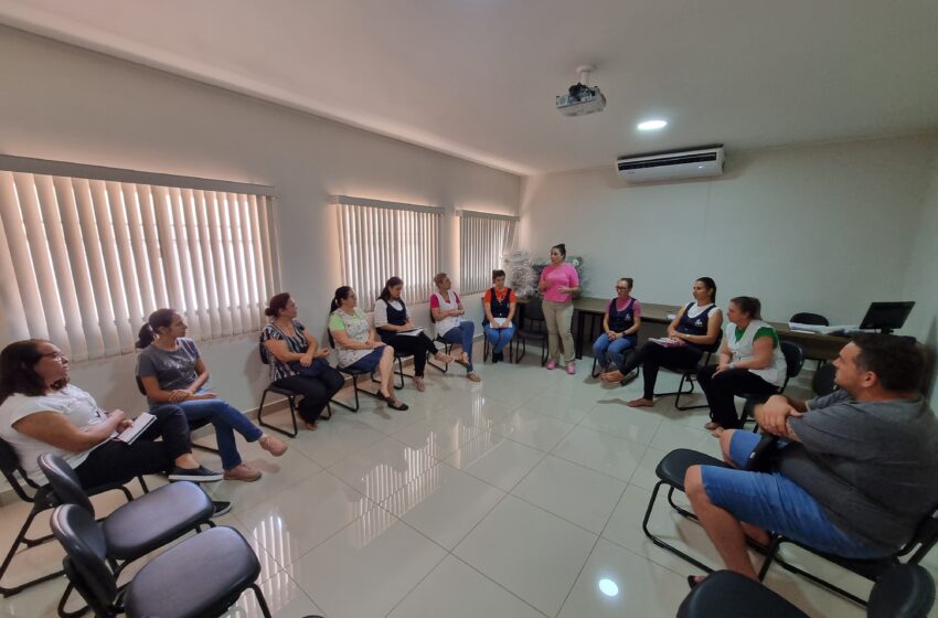 Reunião define estratégia para aumentar cobertura vacinal no município