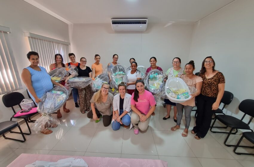 Saúde entrega kits no encerramento do Grupo de Gestante